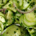 Cores, Sabores e Nutrição: Desvendando a Elegante Salada de Acelga com Toque Asiático